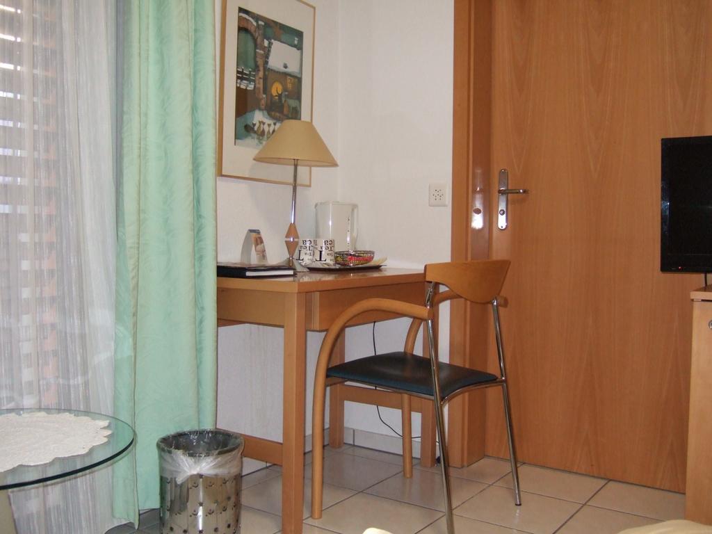 Gasthaus Zur Sonne Aesch  Εξωτερικό φωτογραφία